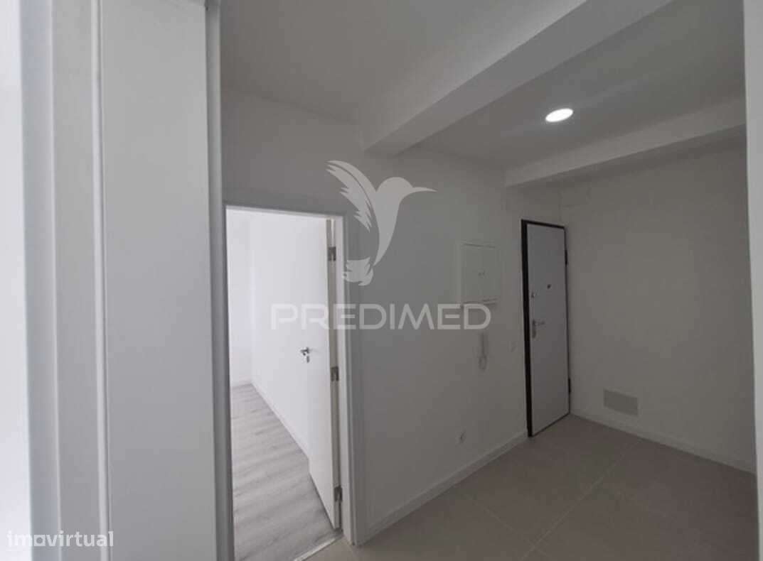 Apartamento T2 no Laranjeiro, Almada-9