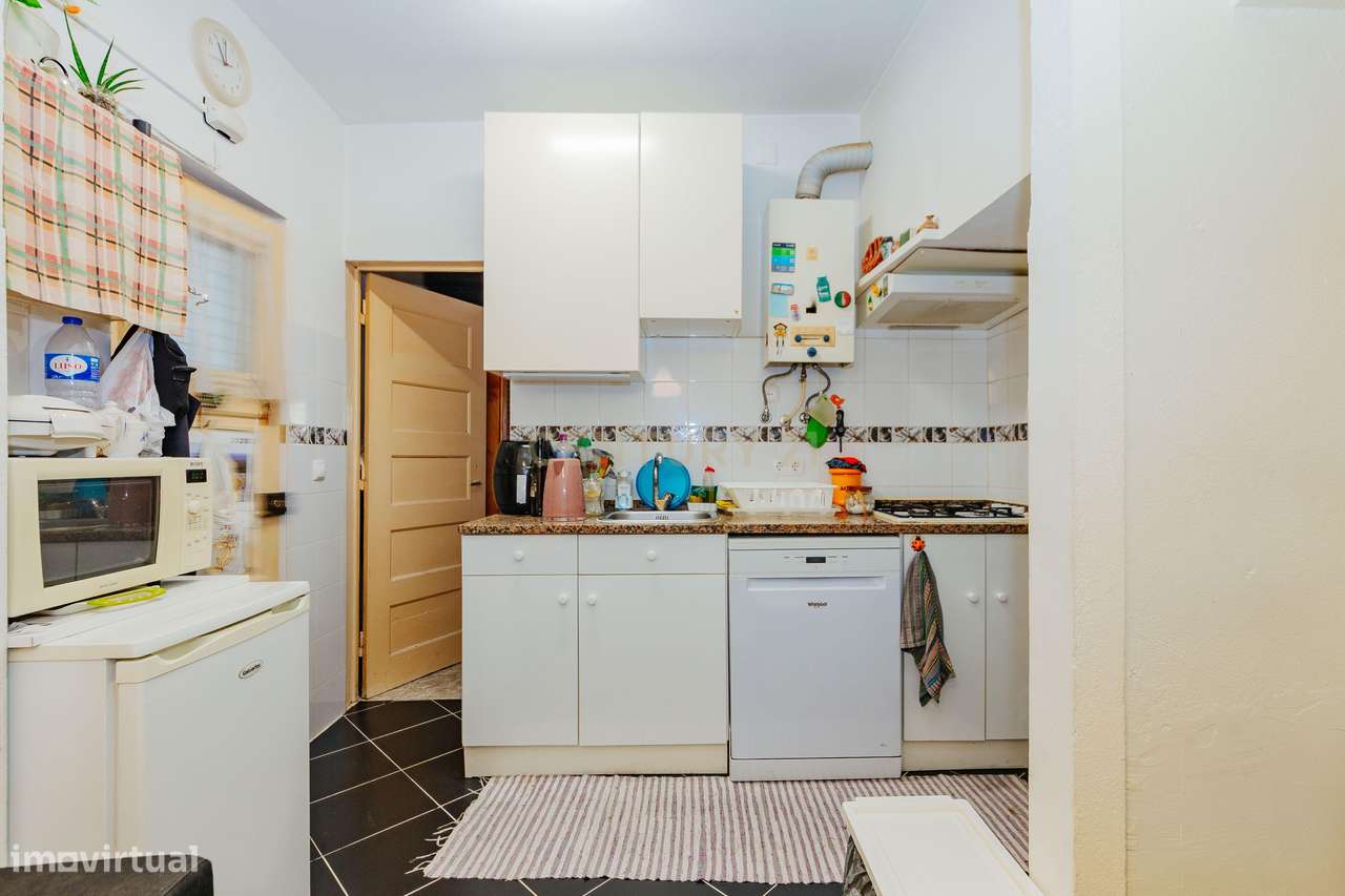 Direito de um terço em Prédio no Bairro São João - Grande imagem: 4/35