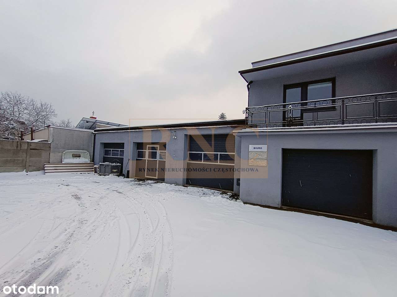 Mieszkaj i prowadź działalność | Dom i garaże pod branżę samochodową-11