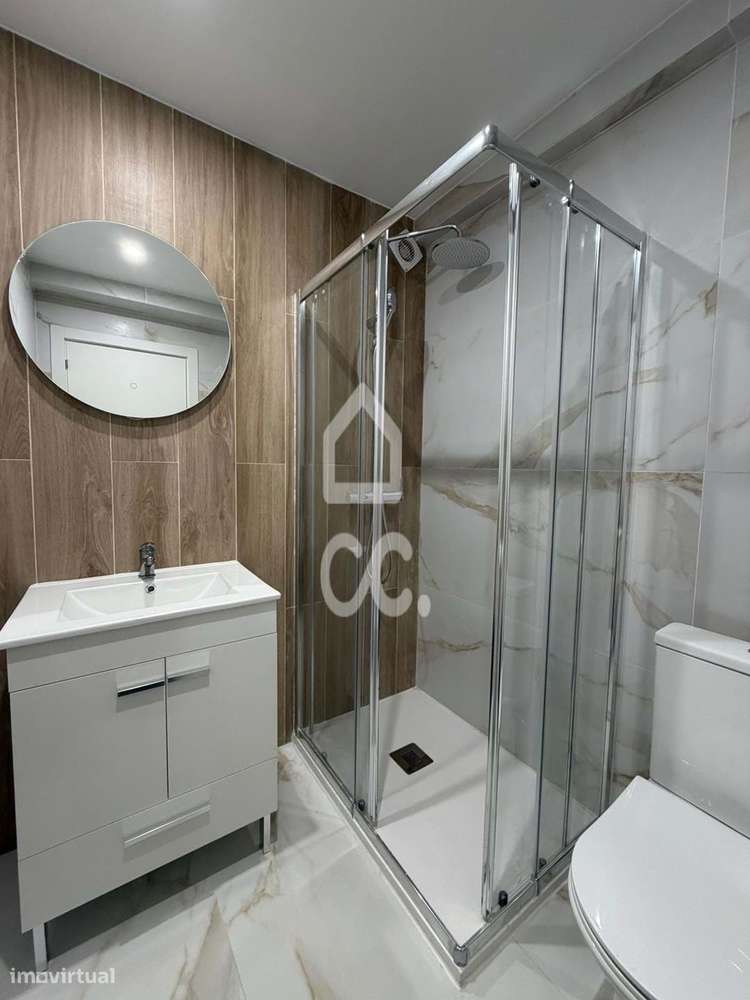 T2 totalmente remodelado na Buraca, Amadora — pronto a habitar-11