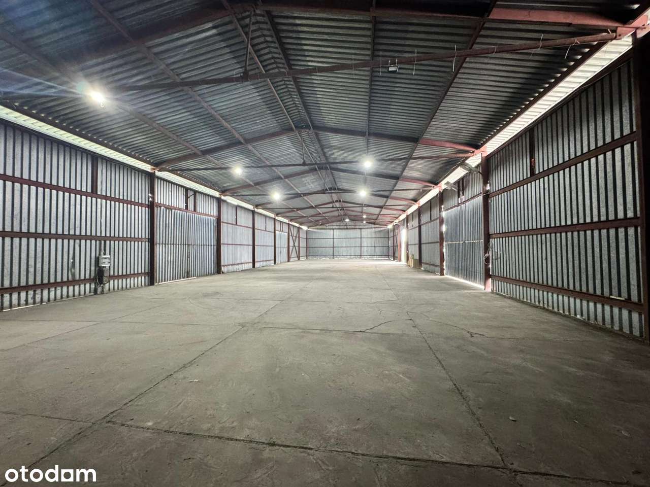 Hale produkcyjne magazynowe zespół budynków 3800 m2 działka 5 Ha-11