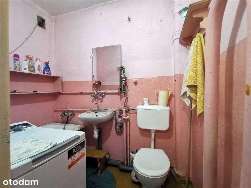 Sprzedam mieszkanie z balkonem , do remontu-9