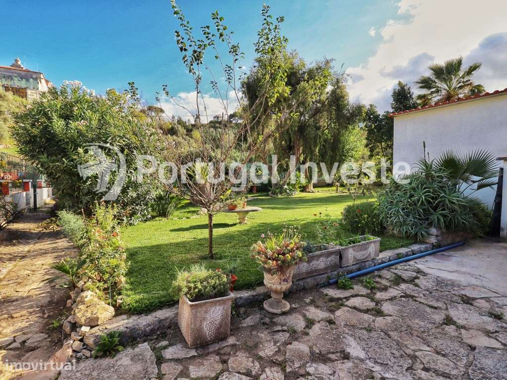 Moradia Única com 15 quartos e licença AL - Grande imagem: 4/37