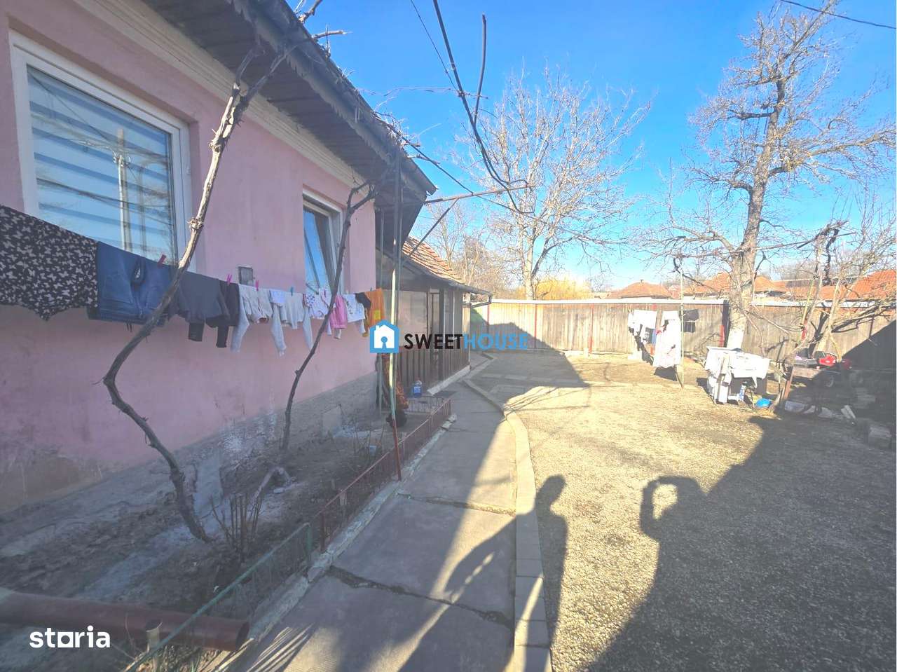 Casa de vanzare in zona centrala Oltet - Imagine principală: 4/11
