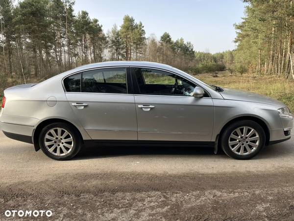 Volkswagen Passat 2.0 TDI Comfortline - 9