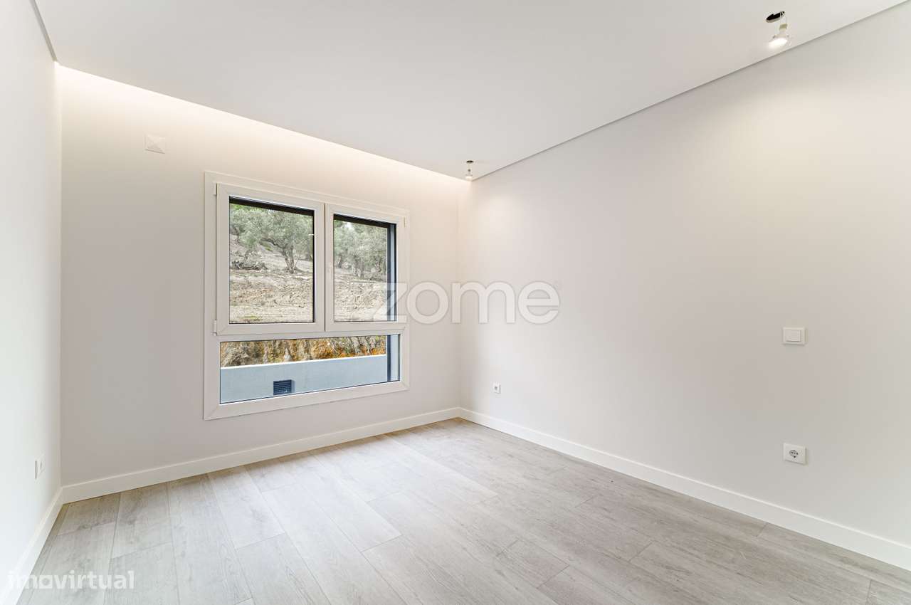 Fabuloso T3 novo a estrear, com varanda e vista rio-13