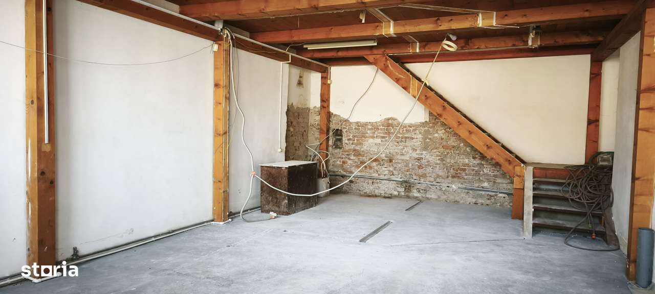 Se preda renovat! Sp. com. 110 mp, semicentral, 2 locuri parcare - Imagine principală: 2/4