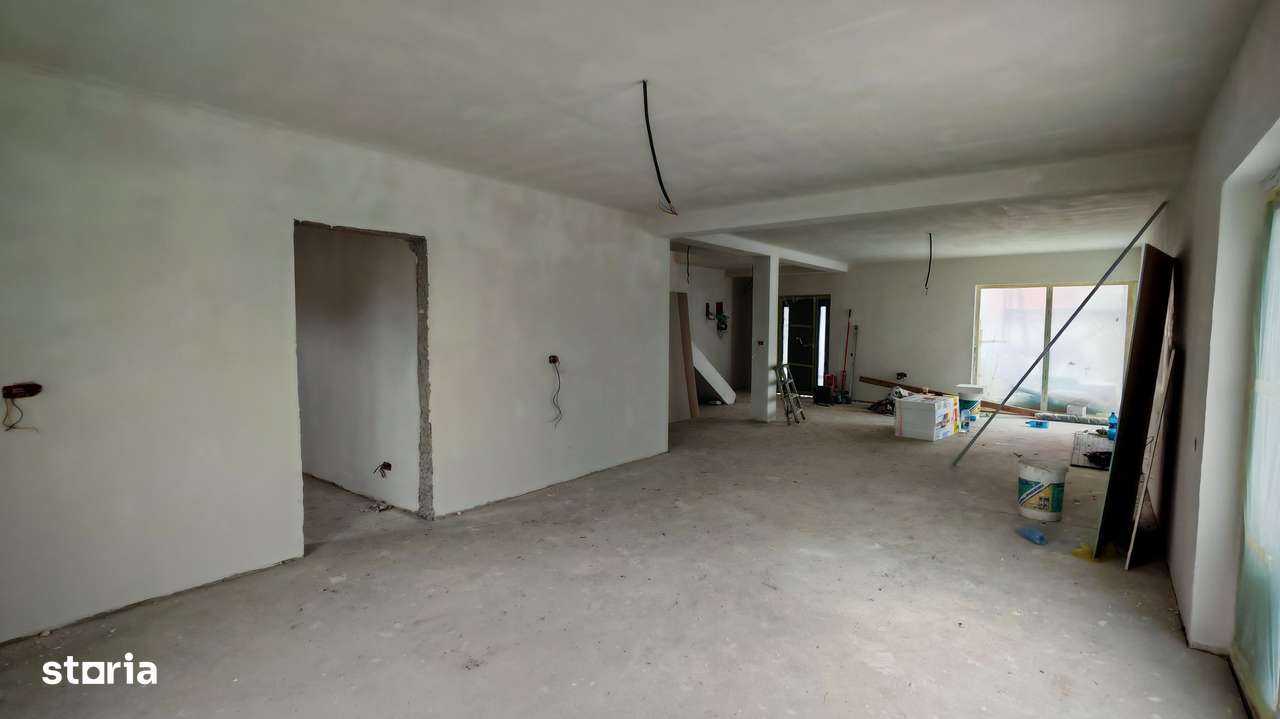 Vila LUX Parter+Etaj(stil mediteranean) in Stupini zona Plugarilor-14