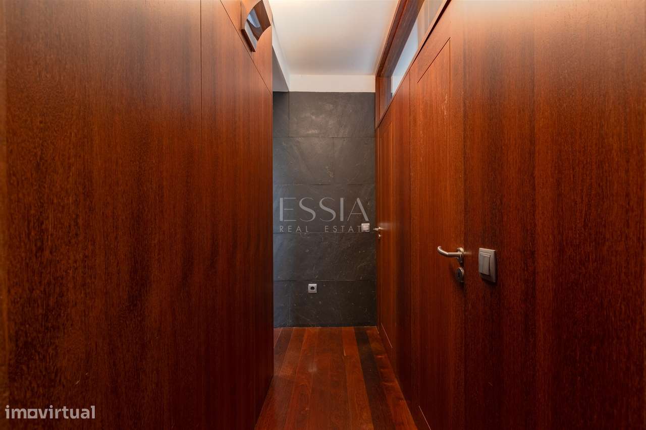 Moradia T3 com Jardim Próxima do Parque da Cidade-23