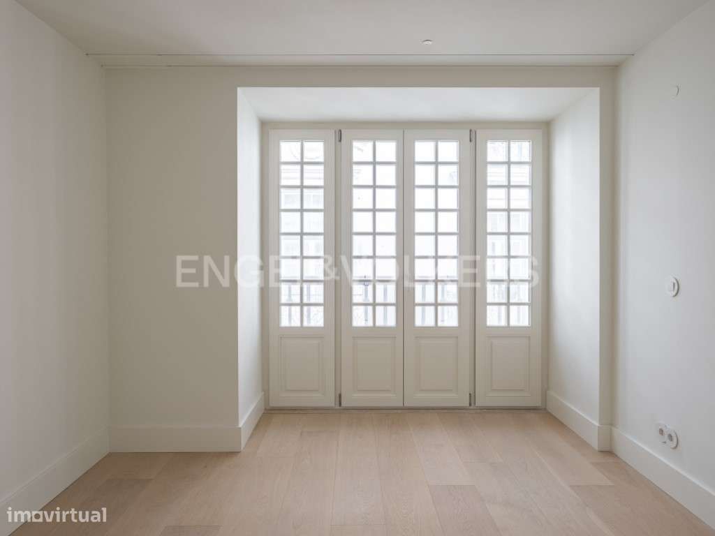 Elegante e luxuoso apartamento T2, junto à Av. da Liberdade-16