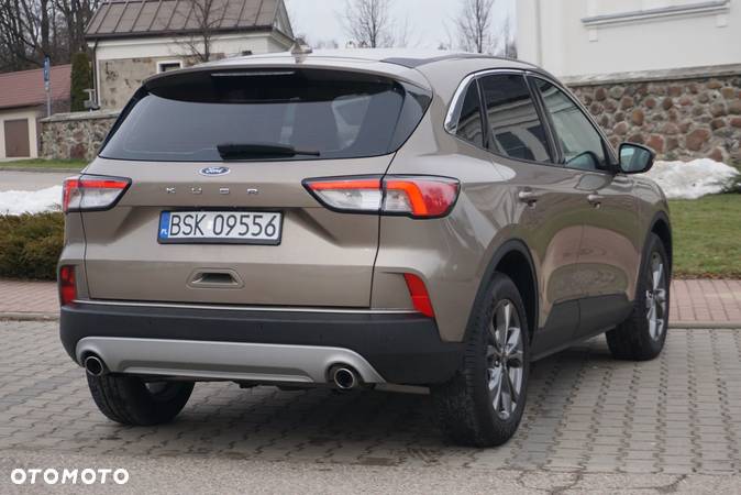 Ford Kuga - 10