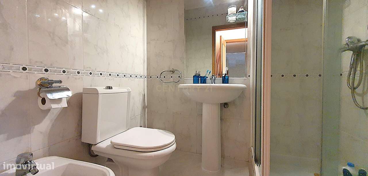 Apartamento T2 Centro da Cidade I  Garagem I Elevador-13