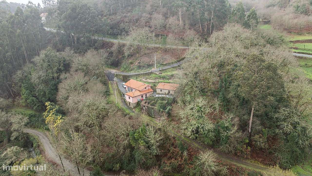 MORADIA PARA RESTAURO EM VILA VERDE - Grande imagem: 5/11