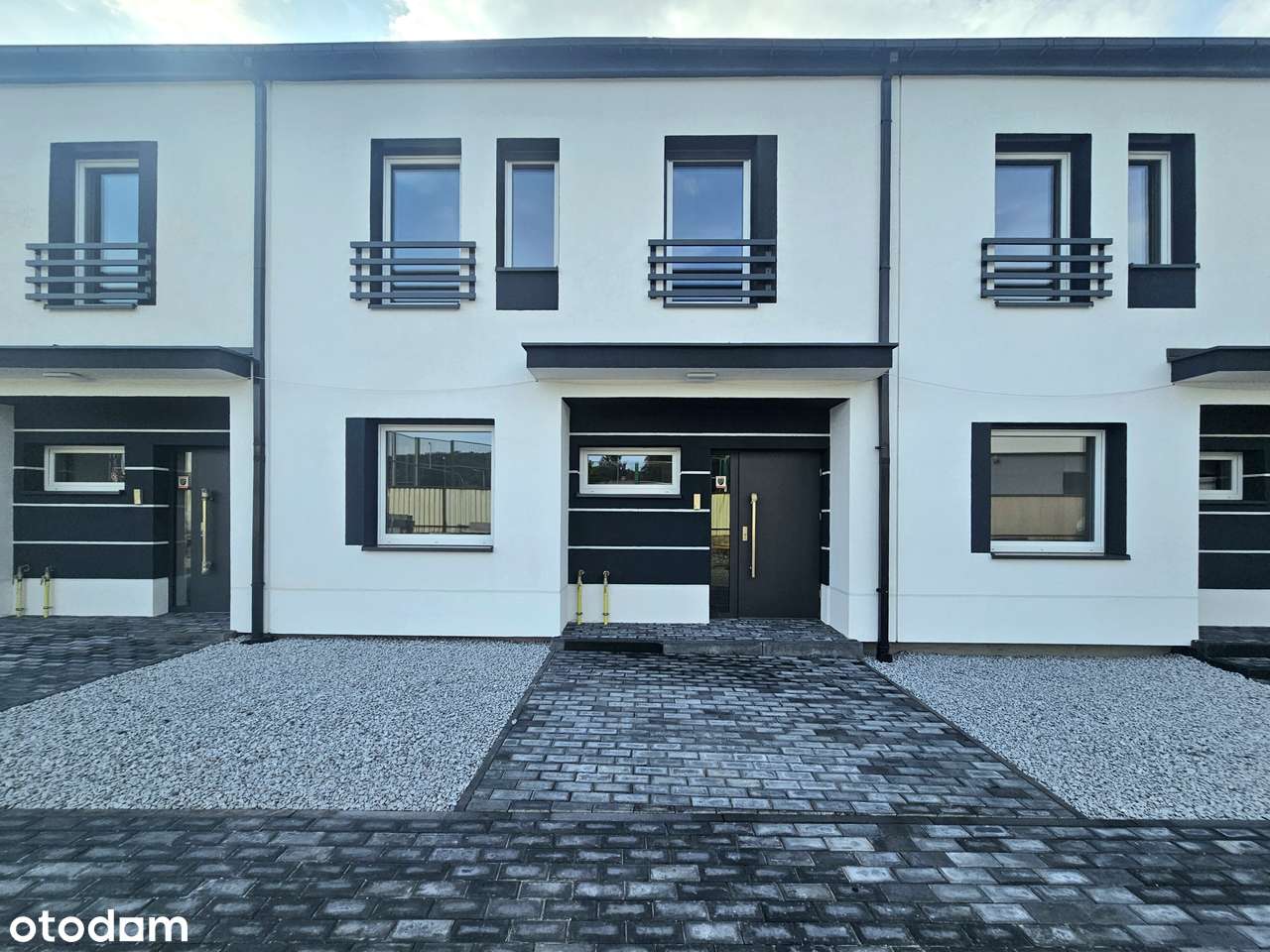 Apartament z własnym ogródkiem _ Mikołów Kamionka _ 3 pokoje-0