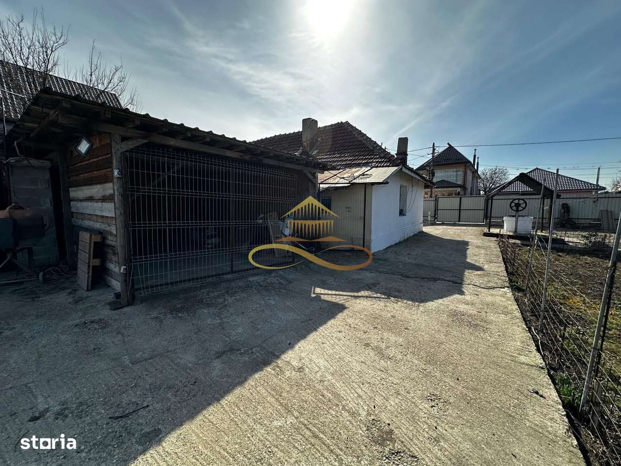 Casa batraneasca cu 800 mp teren de vanzare in Tache / Bacau-7