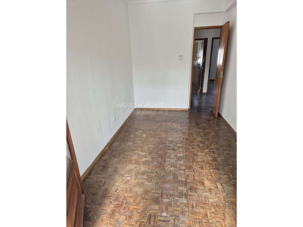 T2 em Oeiras para venda na Figueirinha-9