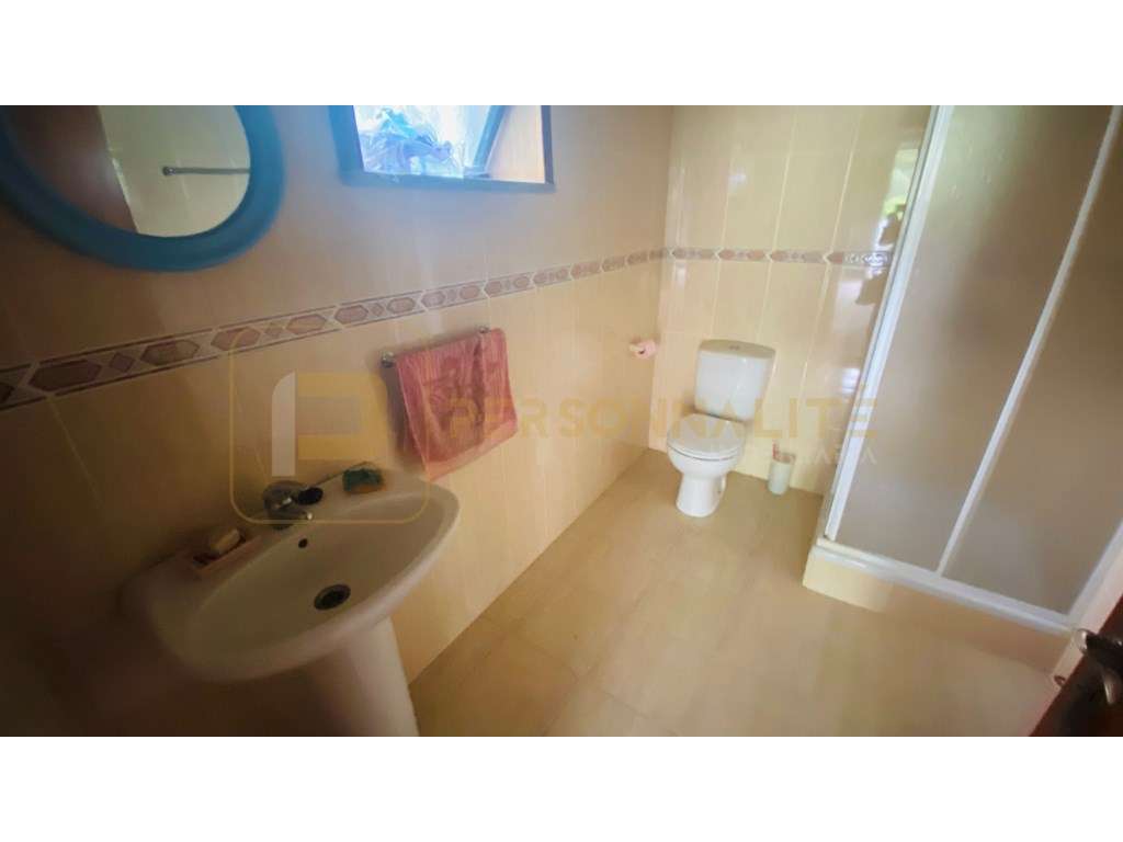 Armazém com terreno freguesia de Arnozela - FAFE - Grande imagem: 5/19