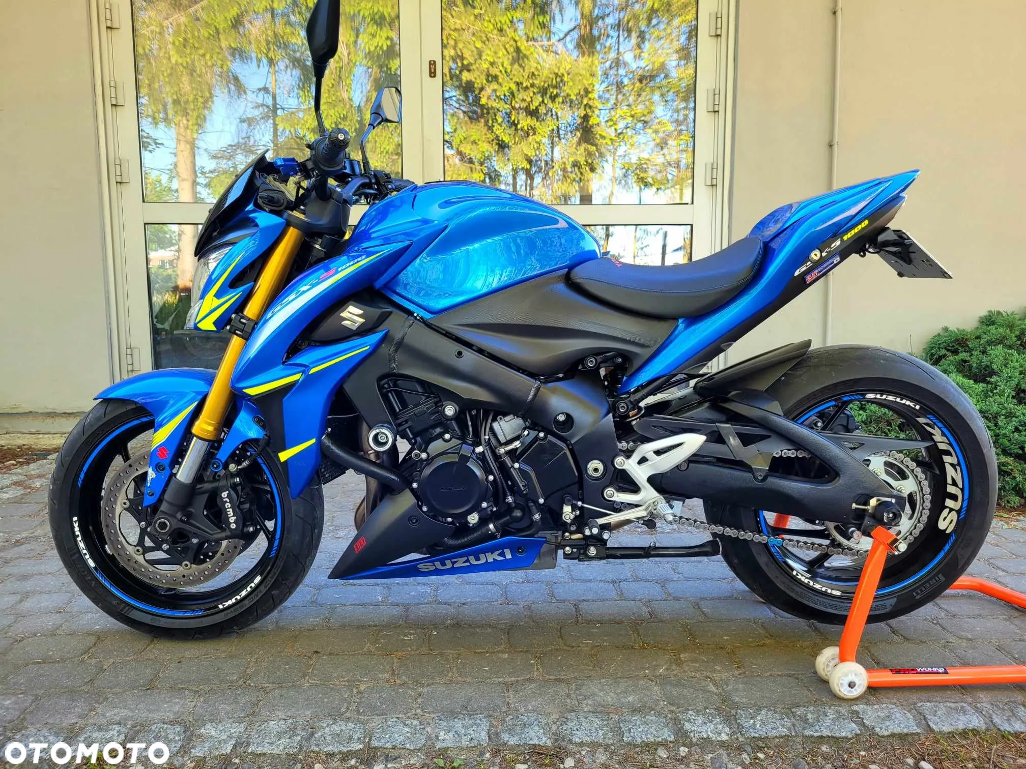 Suzuki GSX 1000 - 2