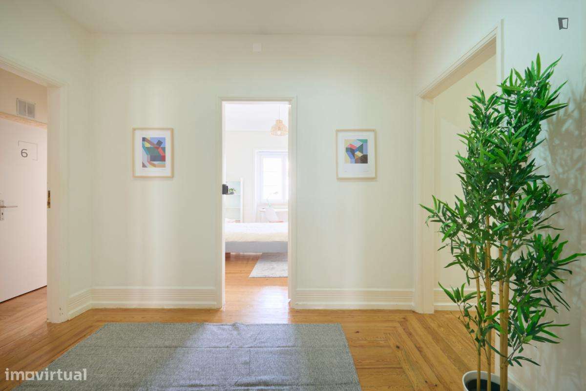 Quarto - localizado em Marquês de Pombal Lisbon - Grande imagem: 3/10