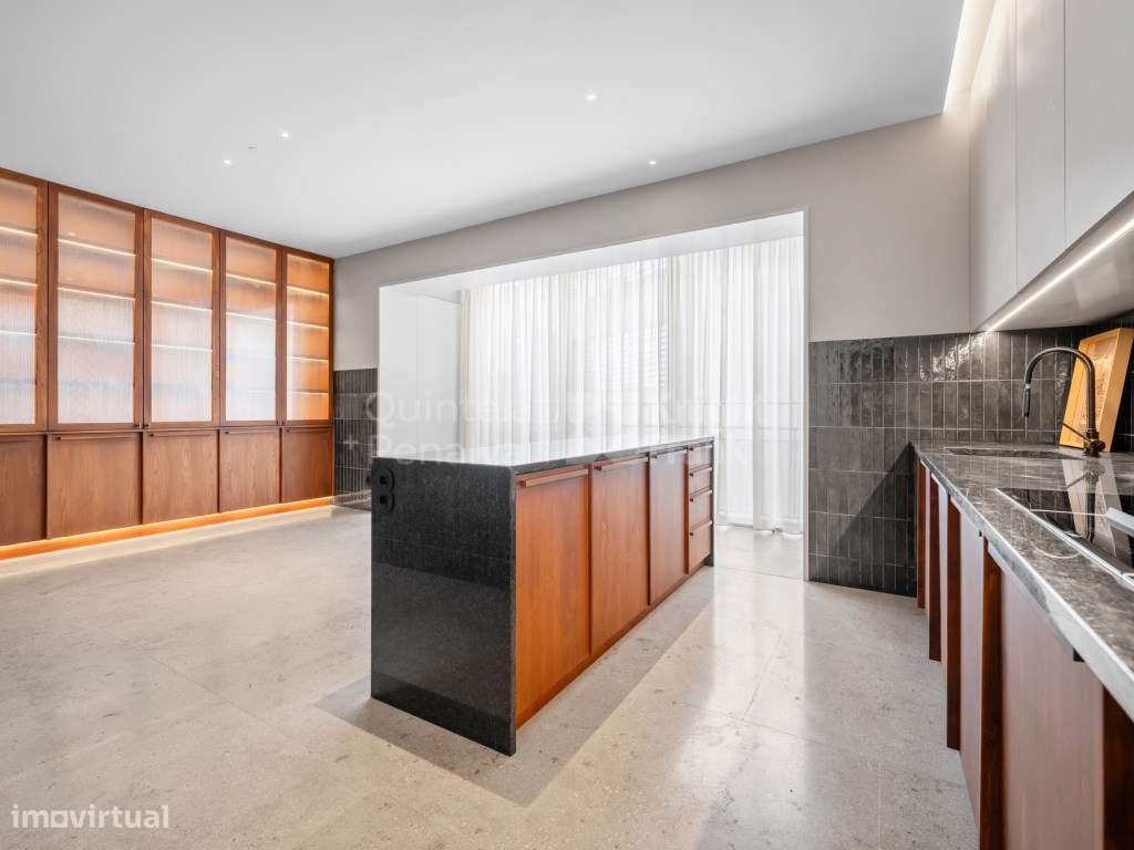 Apartamento T4 com terraço privativo nas Avenidas novas, Lisboa-9