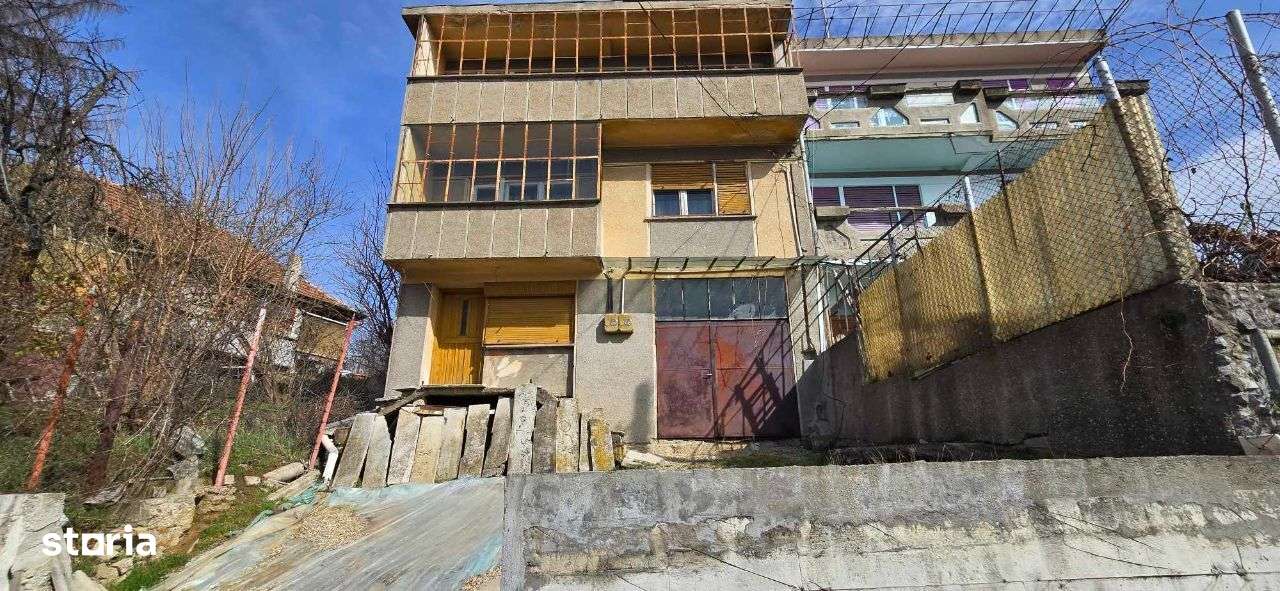 Casa de vanzare, zona str.Ecaterina Teodoroiu/Dealurile Oradiei - Imagine principală: 2/19