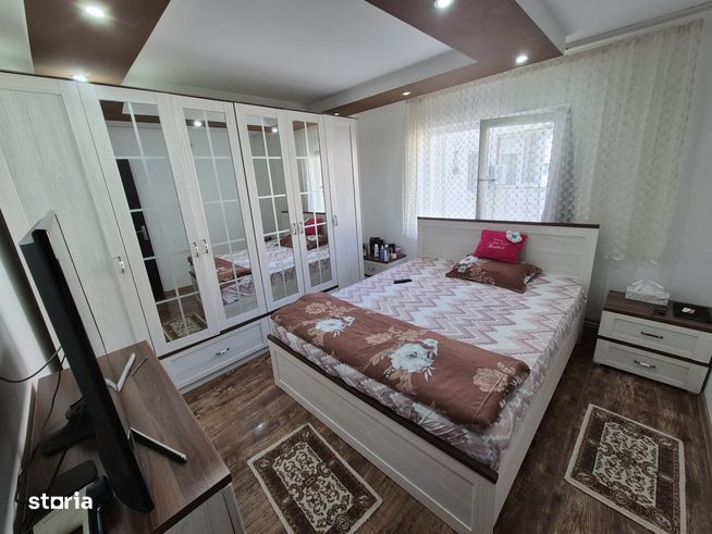 Apartament spațios de 2 camere, decomandat zona Alfa Arad – comision 0-2