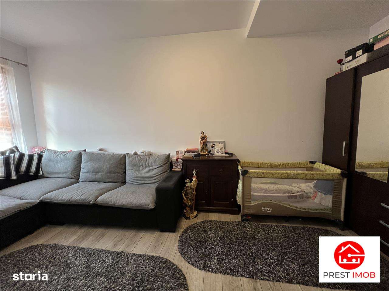 Casa de vanzare in zona Moca de 380 mp utili, cu piscina si curte de 7 - Imagine principală: 4/17