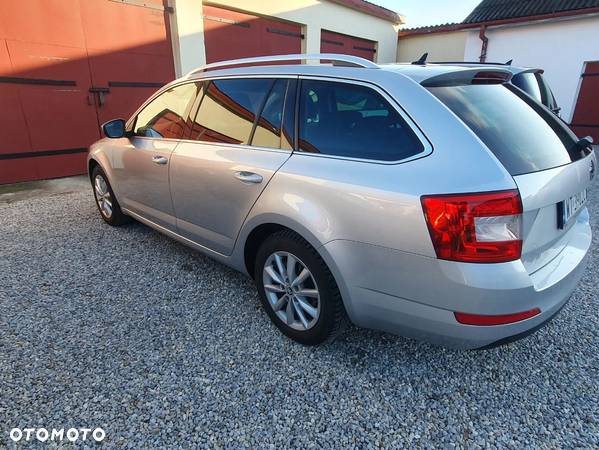 Skoda Octavia 1.6 TDI Elegance DSG - 3