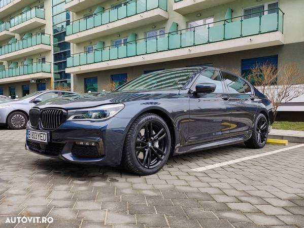 BMW Seria 7 740i - 5