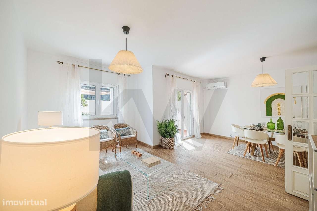 Moradia T3 em banda no Alto do Lagoal — luz natural, espaço e funciona-11