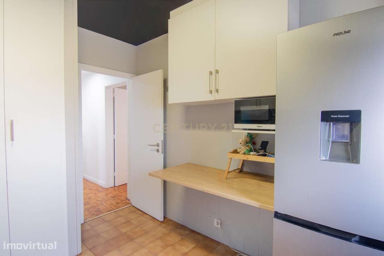 Apartamento T2 Mem -Martins | Imóvel em propostas múltiplas até dia 15 - Grande imagem: 3/12