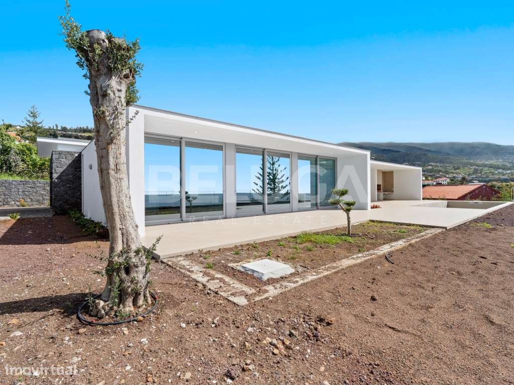 MORADIA T3+1 MINIMALISTA || ESTREITO DA CALHETA-38