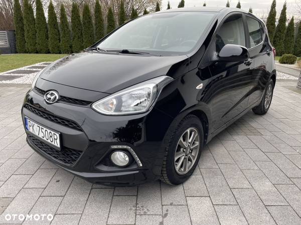 Hyundai i10 1.0 Fifa World Cup Edition - 3