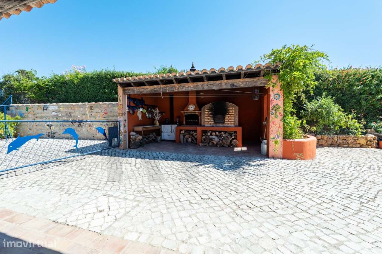 Moradia T3 + Terreno com Potencial de Rendimento em Quelfes, Olhão - Grande imagem: 5/52