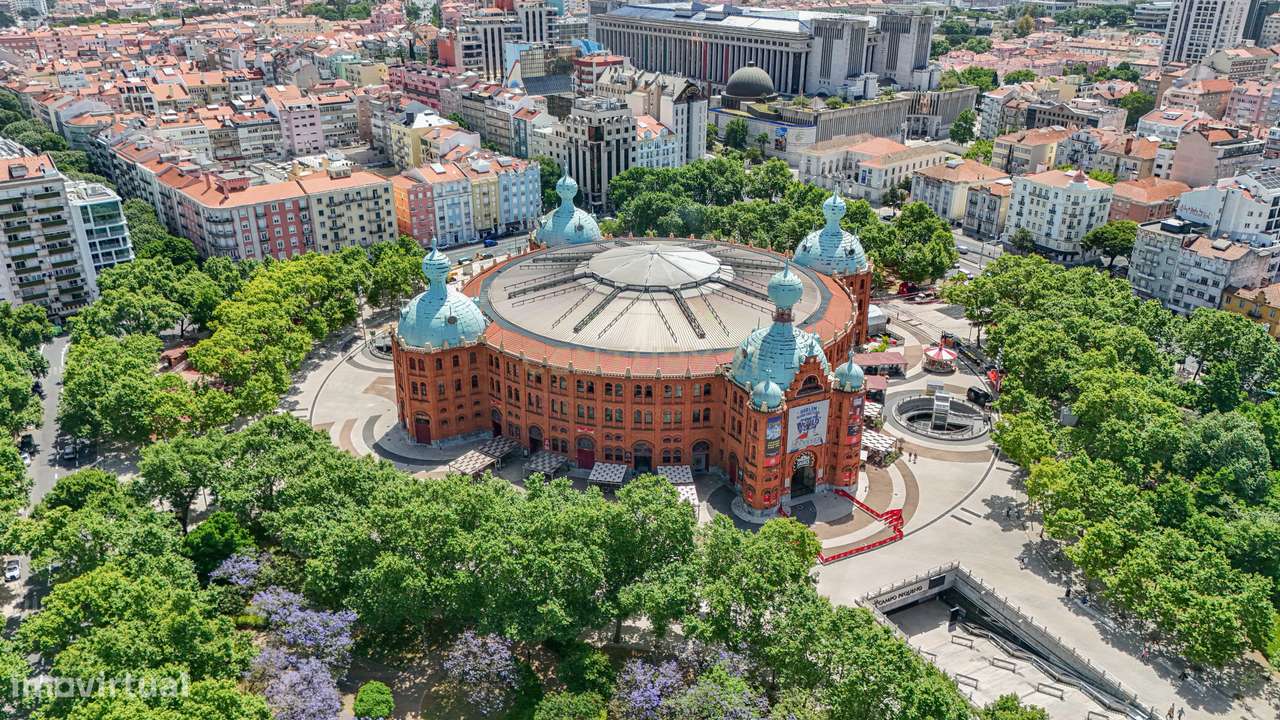 Apartamento T4 +1 com 272 m2 Vista Panorâmica em Lisboa e 3 Lugares de-46