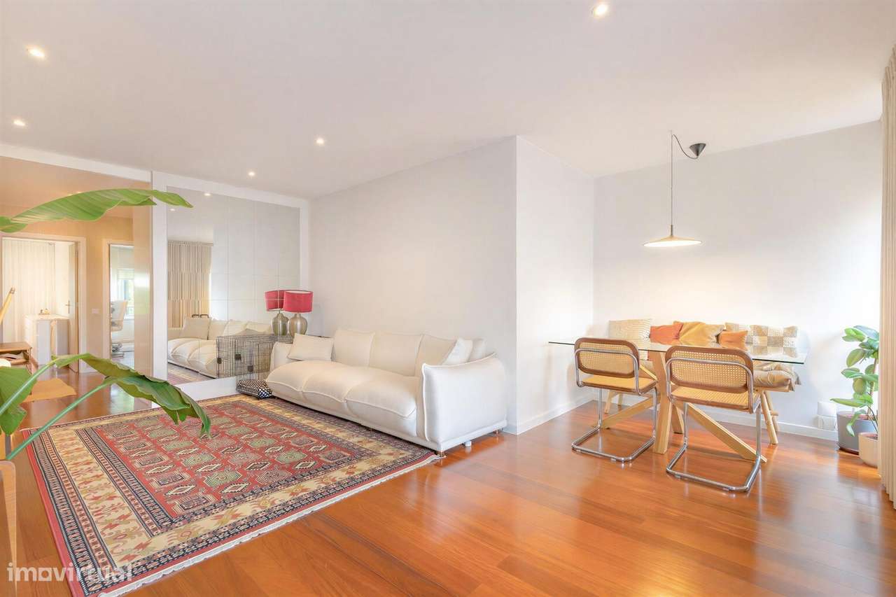 Apartamento T2 Renovado | Centro da Senhora da Hora | Terraço,...-1