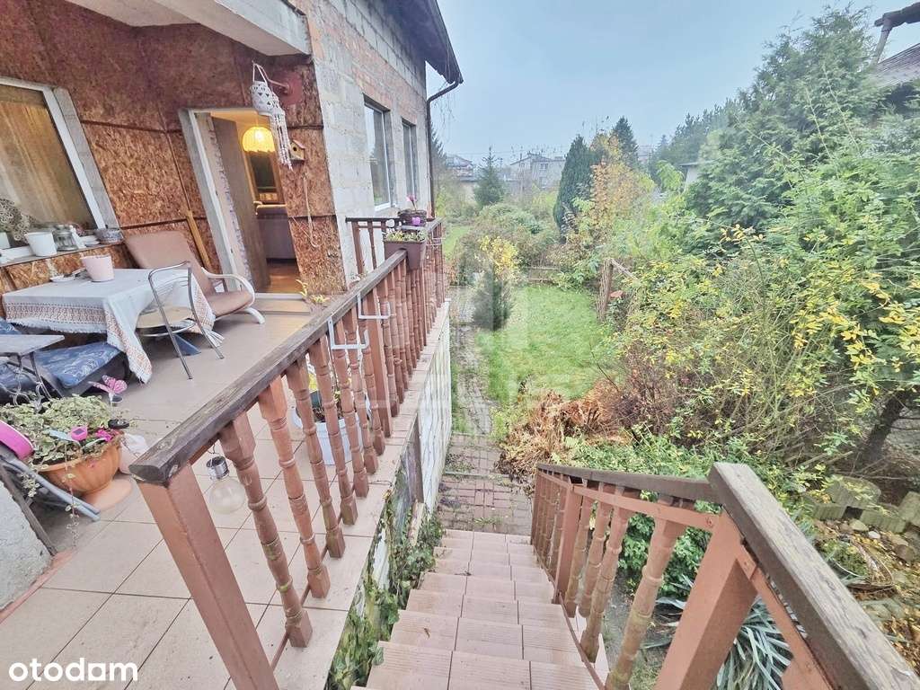 Dom w atrakcyjnej lokalizacji-17