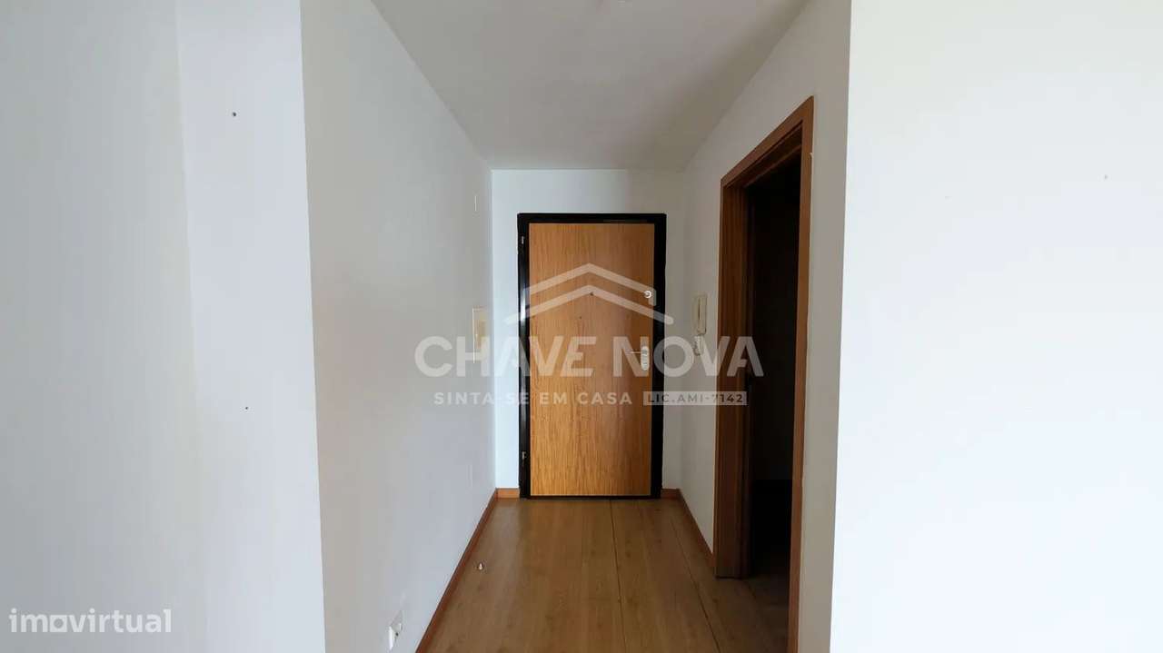 Apartamento T2+1 c/Lugar de Garagem em Vilar do Paraíso - Grande imagem: 2/14