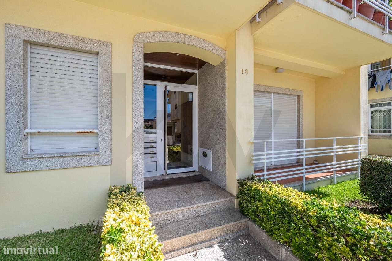 Apartamento T2+1 Duplex com terraço em Labruge, Vila do Conde-0