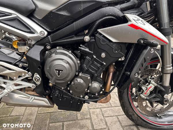 Triumph Street Triple - 12