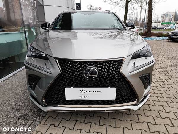 Lexus NX 300 F Sport AWD - 4