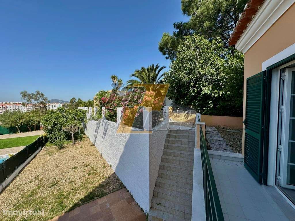 Moradia T4 com piscina e terreno de 900m2 - Quinta da Serralheira -...-43
