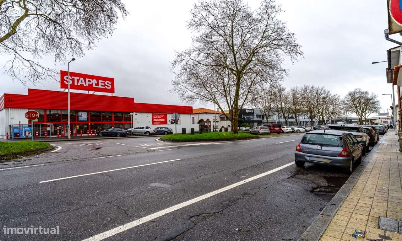 Apartamento T2 Remodelado - Garagem -Metro - Norteshopping- Matosinhos-22