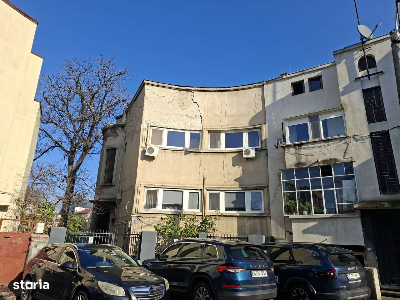 Apartament cu 3 camere în vilă interbelică, de renovat - comision 0%!-0