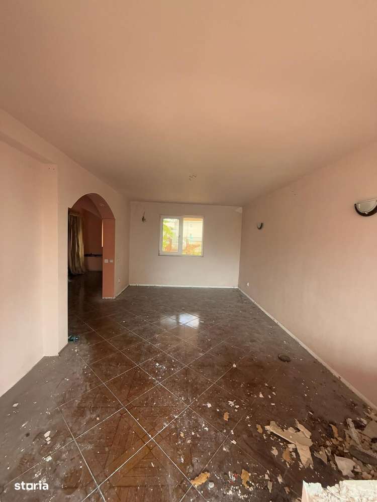 Casa individuala traditionala spatioasa in zona linistita - Dumbravita - Imagine principală: 2/8