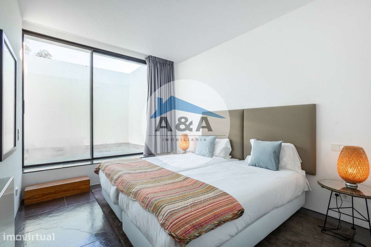 Villa Exclusiva de Arquitetura Contemporânea inserida na Natureza d...-13