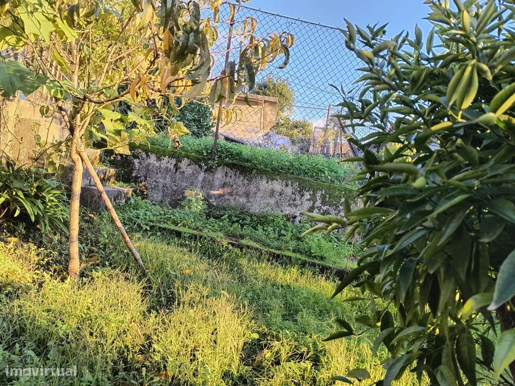 Terreno com casa para restaurar-7