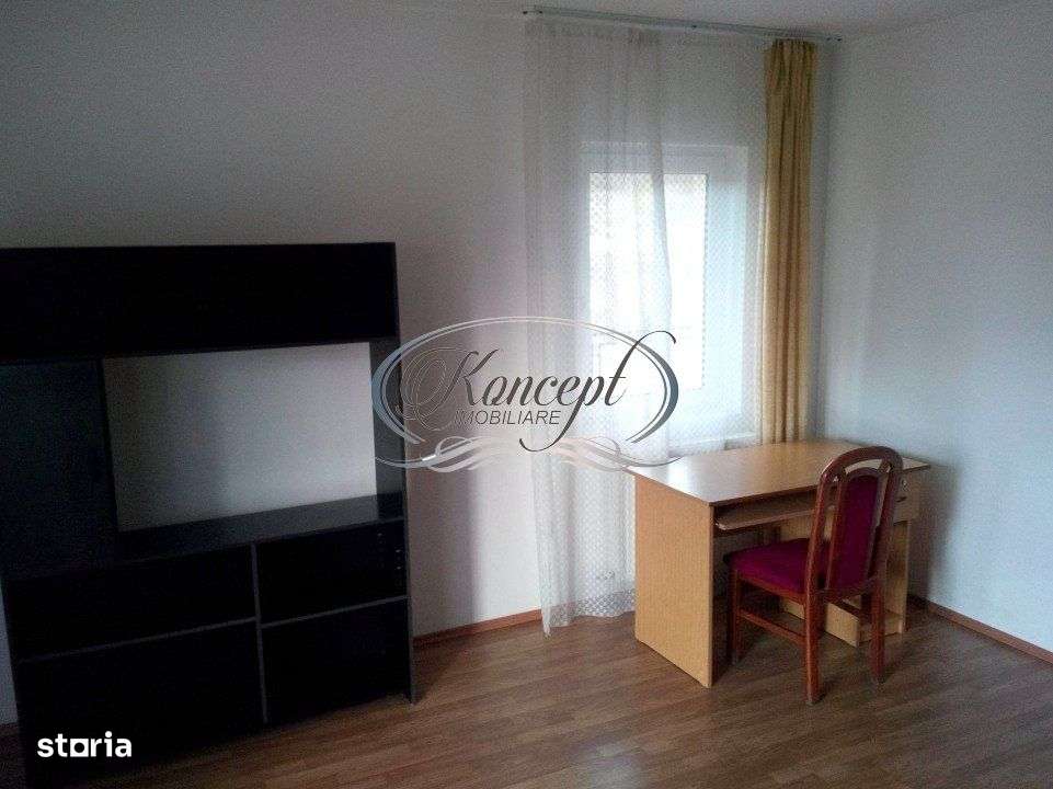 Apartament decomandat, cu parcare - Imagine principală: 2/8