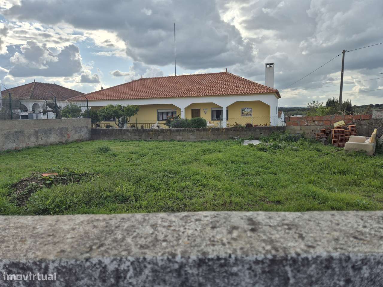Lote para construção de moradia rc e 1o andar na Aldeia dos Fernandes - Grande imagem: 4/7