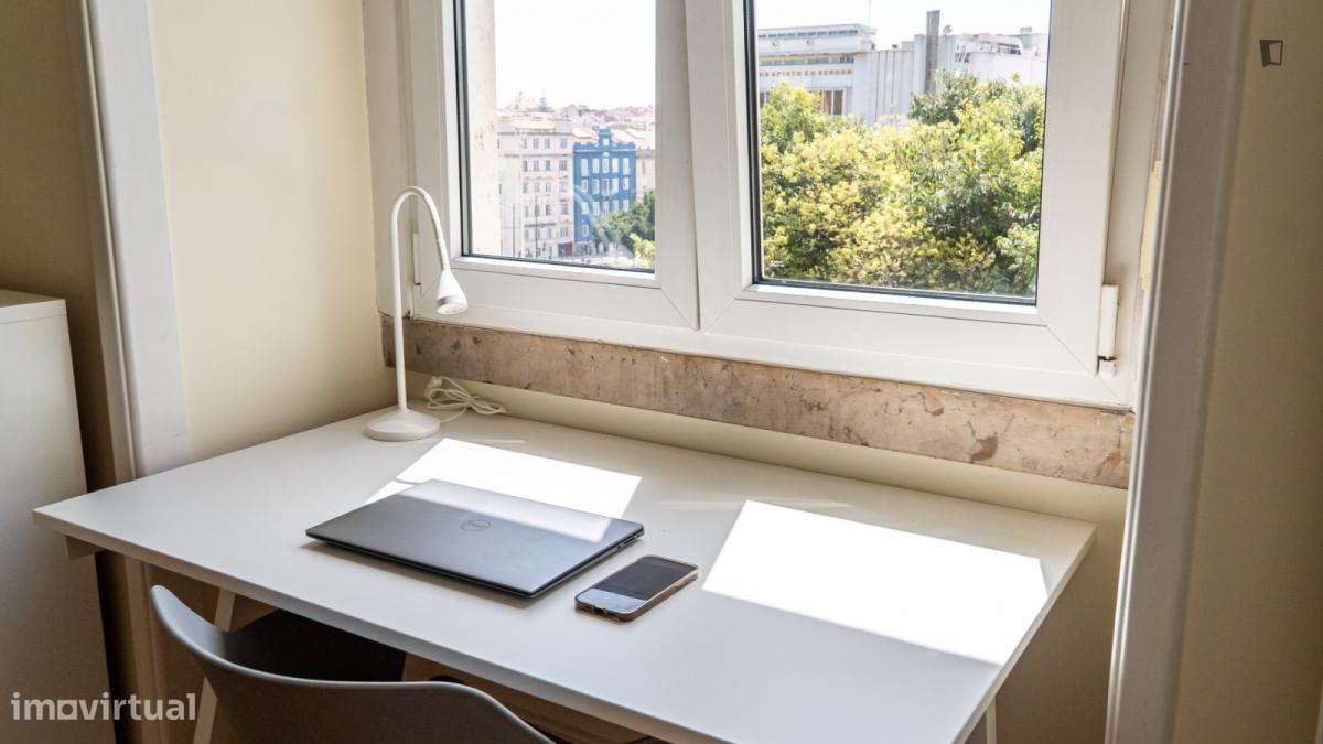 Quarto - localizado em Alameda Lisbon - Grande imagem: 2/10